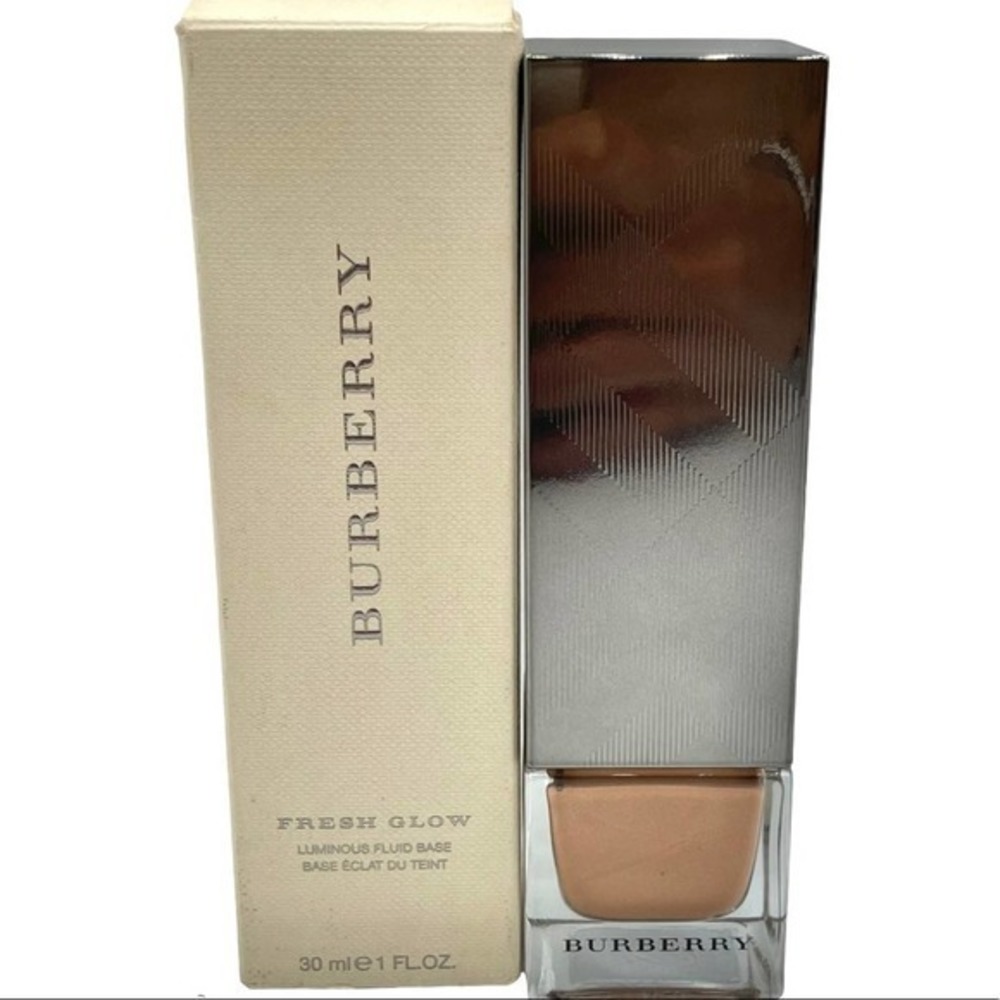 Burberry Fresh Glow Foundation Make-Up Golden Radiance NIB